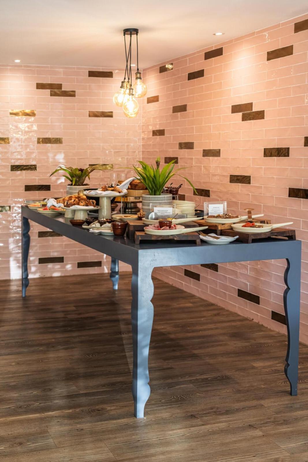 More Quarters Hotel Кейптаун Екстериор снимка